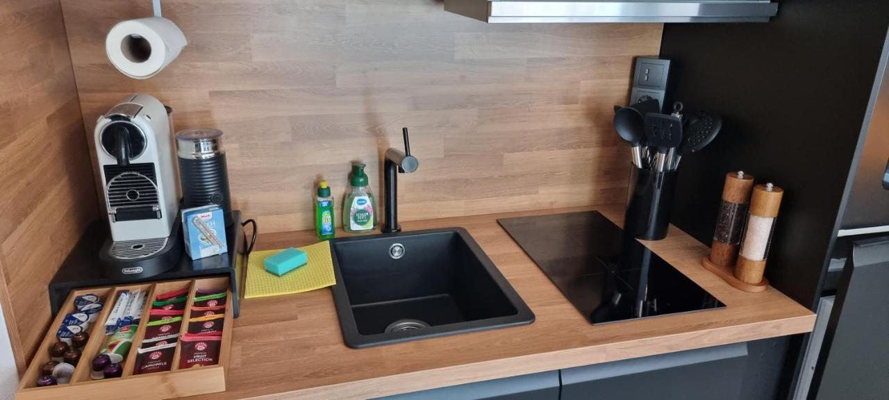 Federnest - Luxus-Studio - Kingsize Boxspringbett - Home-Office Mit Monitor Und Drucker - 11 Min Hbf Duisburg Luaran gambar