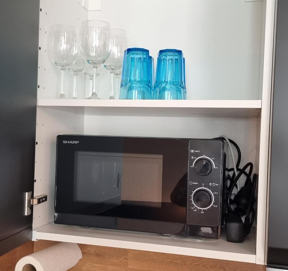 Federnest - Luxus-Studio - Kingsize Boxspringbett - Home-Office Mit Monitor Und Drucker - 11 Min Hbf Duisburg Luaran gambar