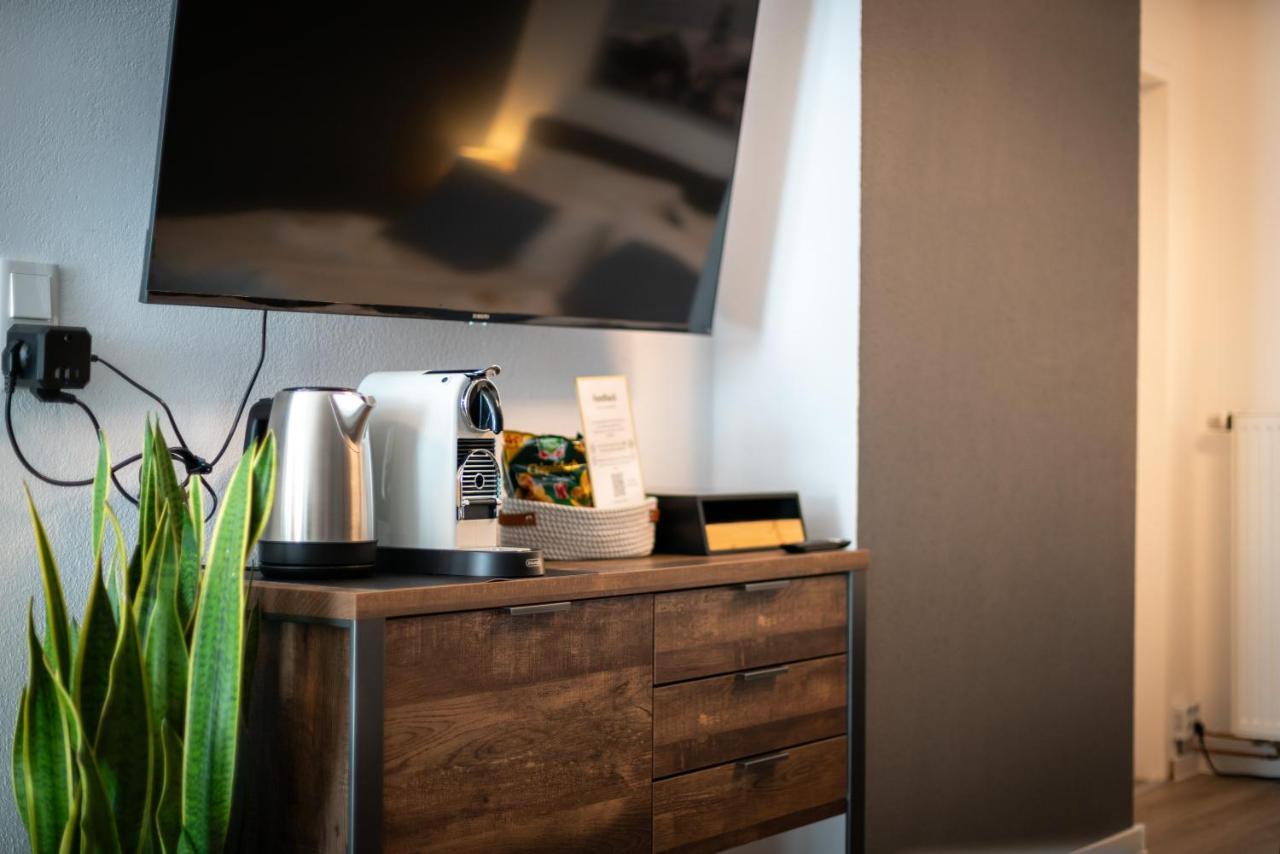 Federnest - Luxus-Studio - Kingsize Boxspringbett - Home-Office Mit Monitor Und Drucker - 11 Min Hbf Duisburg Luaran gambar
