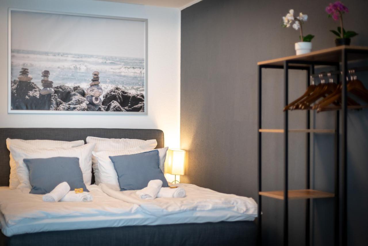 Federnest - Luxus-Studio - Kingsize Boxspringbett - Home-Office Mit Monitor Und Drucker - 11 Min Hbf Duisburg Luaran gambar