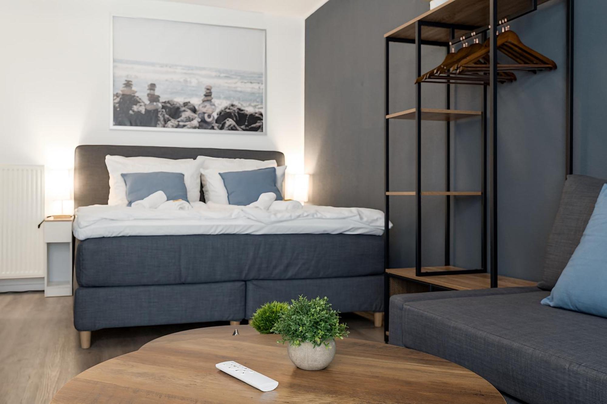 Federnest - Luxus-Studio - Kingsize Boxspringbett - Home-Office Mit Monitor Und Drucker - 11 Min Hbf Duisburg Luaran gambar